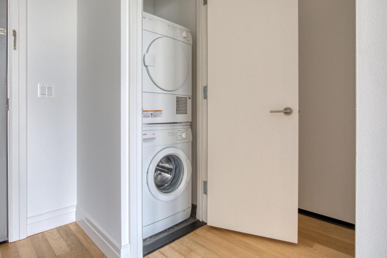 Midtown West 2br W Gym Wd Nr Park Nyc-1313 Apartment