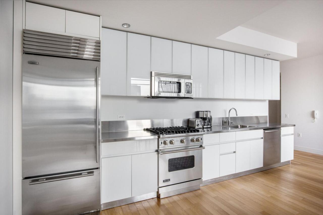 Midtown West 2br W Gym Wd Nr Park Nyc-1313 Apartment *